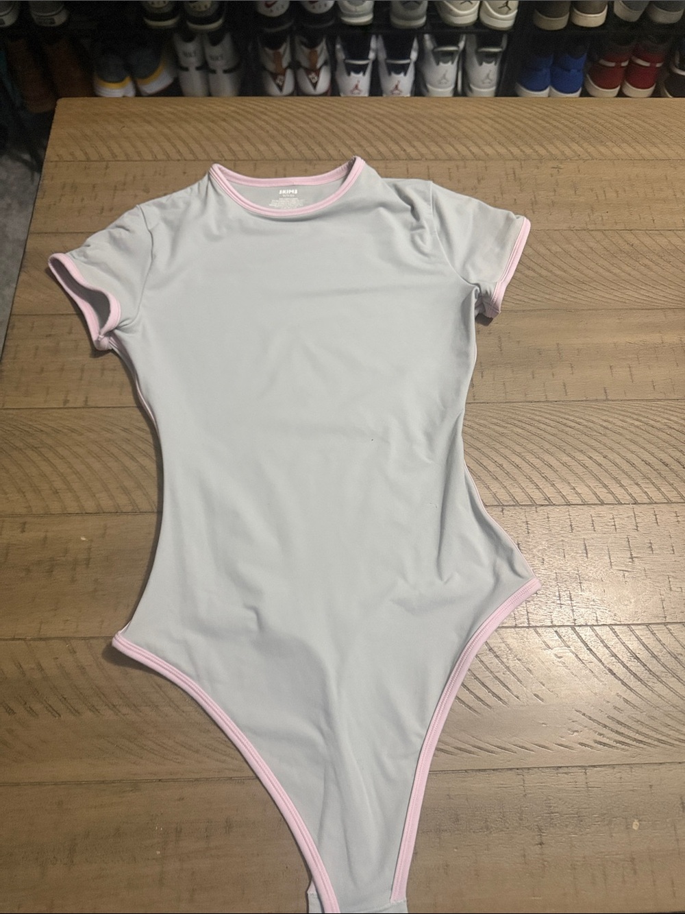 SKIMS bodysuit XS. Worn ONCE